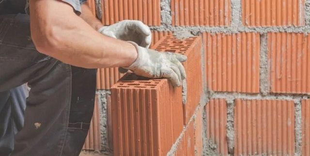 El empleo formal en la construcción bajó un 13,8%