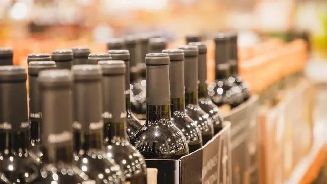 Cayeron un 5,7% las ventas de vino riojano en el mercado interno