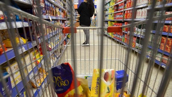 En enero cayó el consumo en los supermercados: las ventas quedaron debajo de la inflación