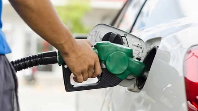 El consumo de combustibles acumula cuatro meses seguidos en caída libre