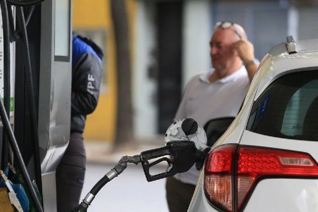 La venta de combustibles volvió a caer en septiembre