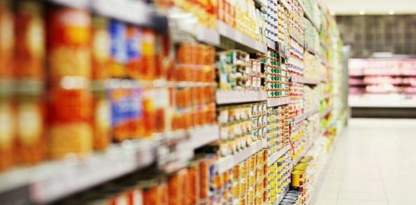 Bajó un 5,3% el consumo de productos de almacén en los supermercados