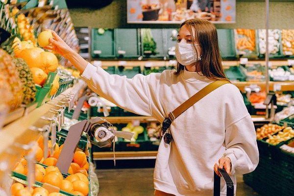 Supermercados: en un año bajó un 13,8% el consumo real de frutas y verduras