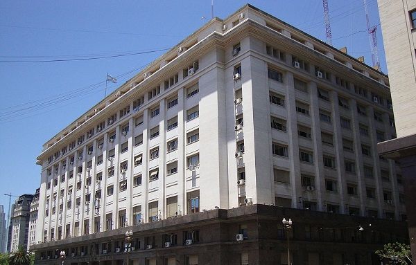 En diciembre los fondos por coparticipación quedaron apenas por encima de la inflación