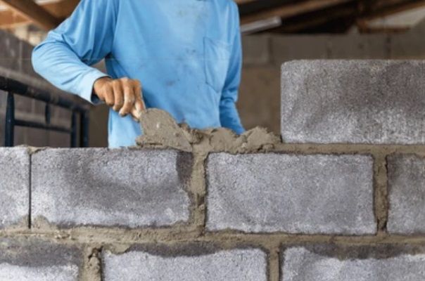 El empleo formal en la construcción cayó un 16,9% y se aproxima a cumplir tres años seguidos en baja