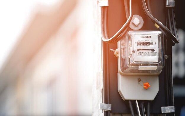 El consumo de energía eléctrica disminuyó un 8% en agosto