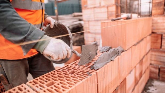 Construcción: el empleo formal cayó un 26,4% y se profundiza la crisis del sector en la provincia