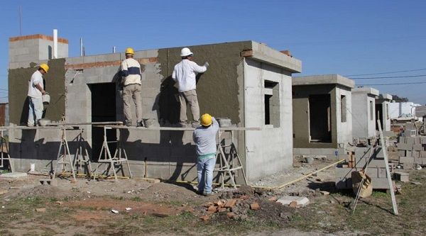 El empleo formal en la construcción acumula 14 meses consecutivos en baja