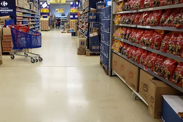 El consumo no levanta y en abril volvieron a caer las ventas en los supermercados