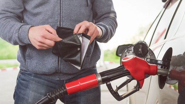 El consumo de combustibles bajó un 10,2% en junio