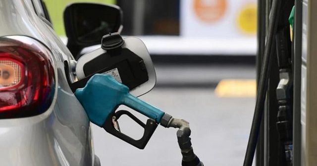 Por la recesión y la suba de precios volvió a caer la venta de combustibles