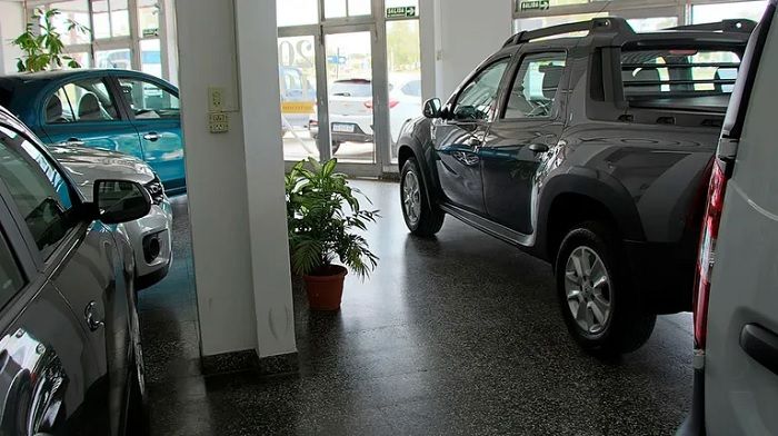 En febrero retrocedió un 10,2% la venta de autos 0 km