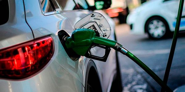 El consumo de combustibles tuvo una fuerte suba en agosto