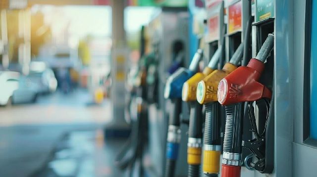 La venta de combustibles retrocedió un 8,1% en agosto y anotó su novena caída consecutiva