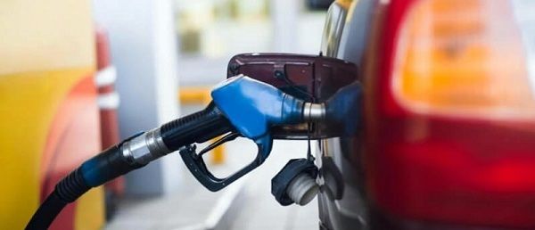 El consumo de combustibles disminuyó un 34,6% en julio
