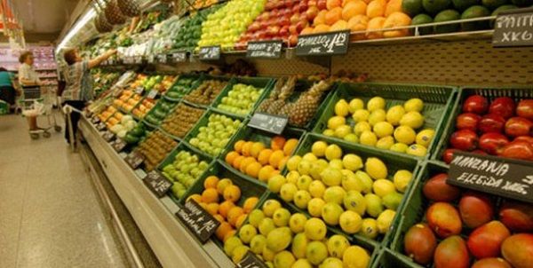 El consumo de frutas y verduras en supermercados cayó un 1,3% en junio con respecto a mayo